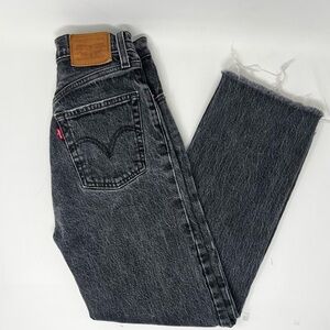 Levi's Women's Black Straight Jeans
